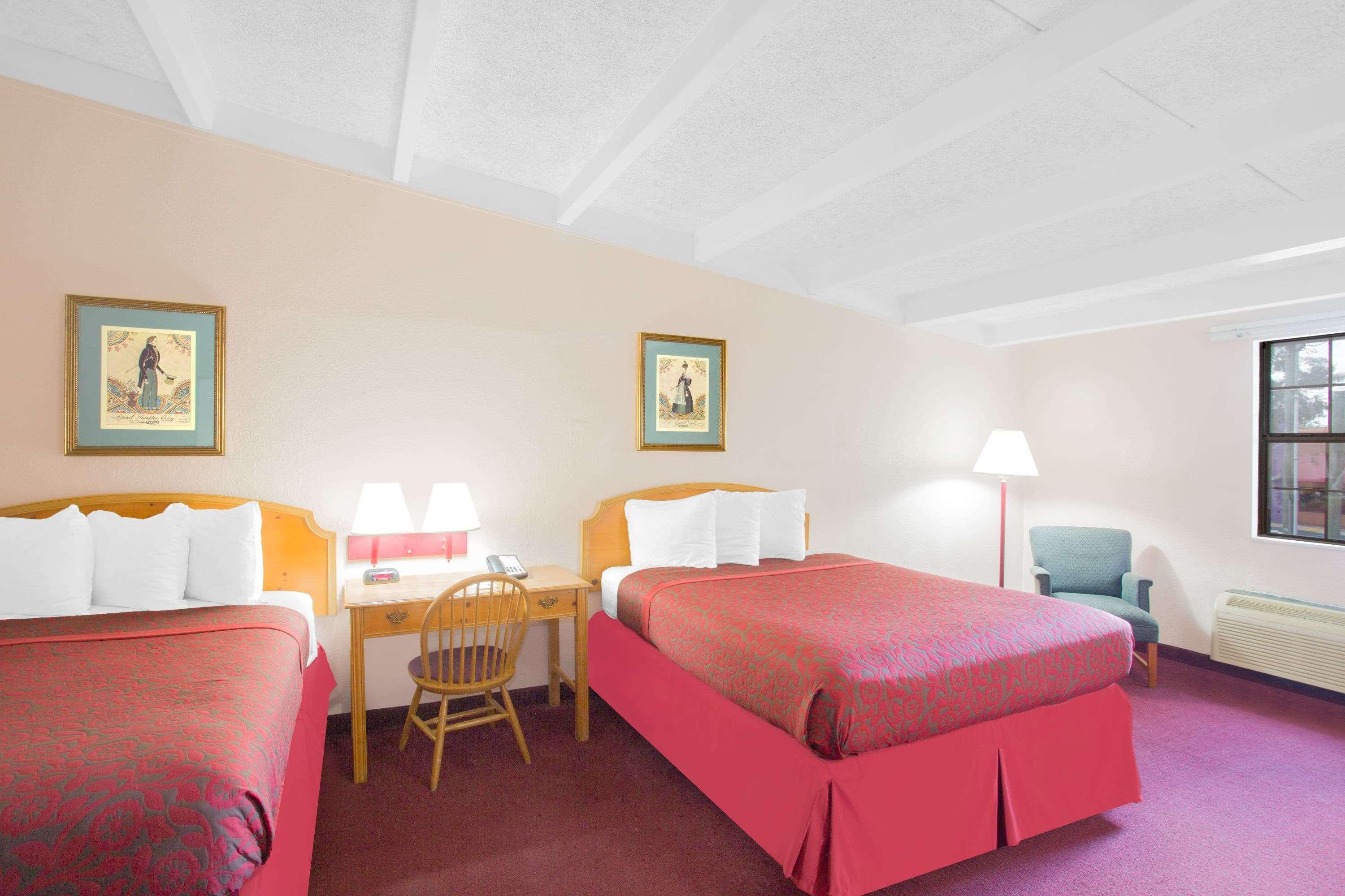 Days Inn By Wyndham Tallahassee University Center Zewnętrze zdjęcie